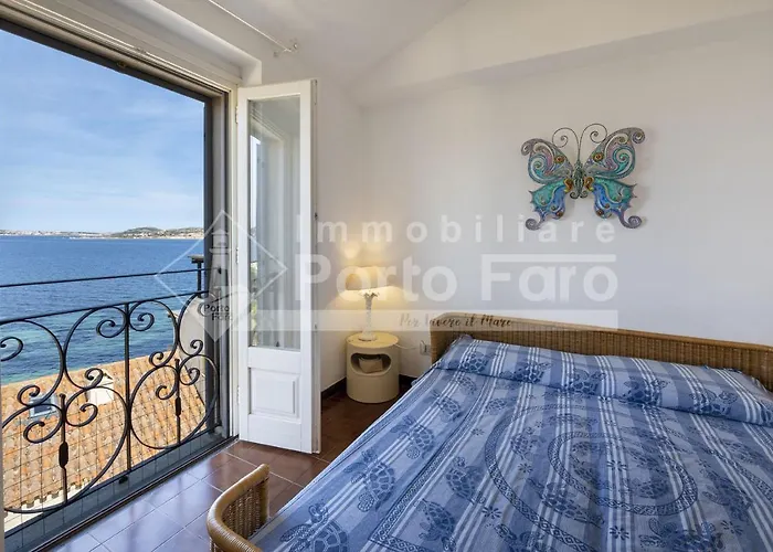 Villa 4 Faro - Attico Sul Faro Di Porto Faro Palau