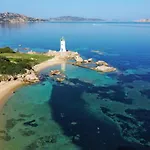 Villa 4 Faro - Attico Sul Faro Di Porto Faro