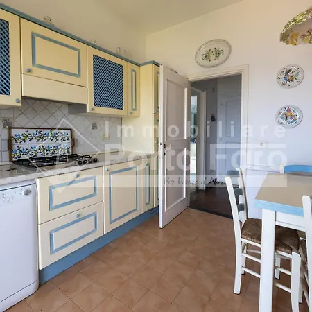 4 Faro - Attico Sul Faro Di Porto Faro Villa
