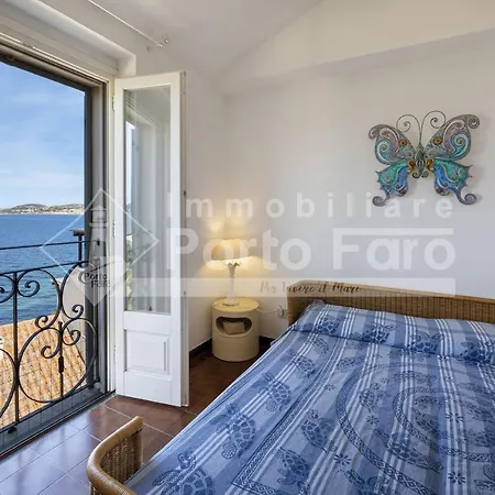 Villa 4 Faro - Attico Sul Faro Di Porto Faro Palau