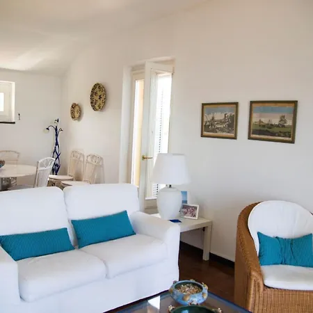 4 Faro - Attico Sul Faro Di Porto Faro Villa *